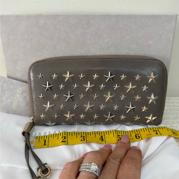 Jimmy Choo Fillipa Taupe Wallet with Star Accents Full inclusion - Picture 3 of 15